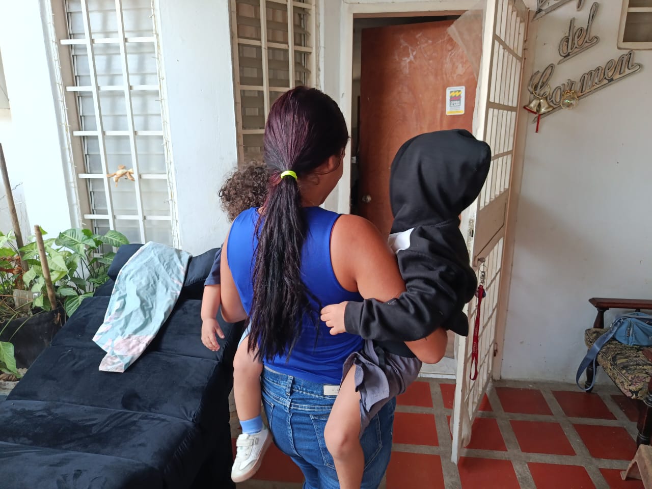 La madre de 23 años vive hoy entre Aragua y La Guaira. Foto de Glenn Requena.